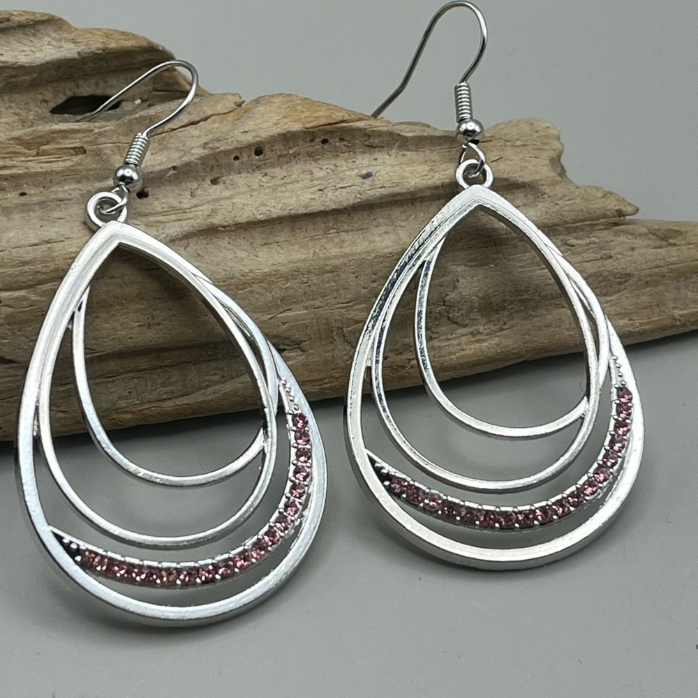 Sparkling Pink Crystal Silver Teardrop Earrings-Elegant and Glamorous